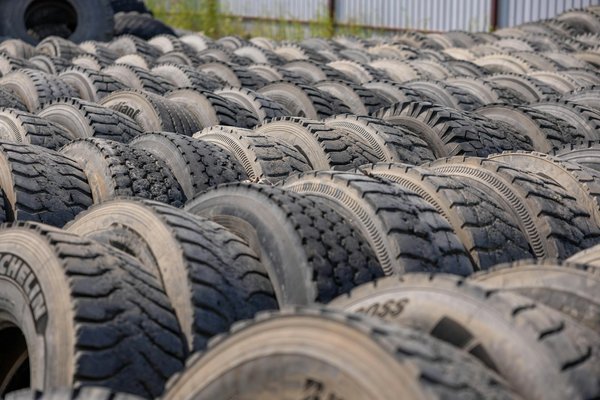 L'impact environnemental des voitures monotones